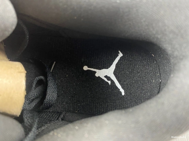 One Kick Monday Retro (2016) 3 136064-020 Cyber Jordan 0726